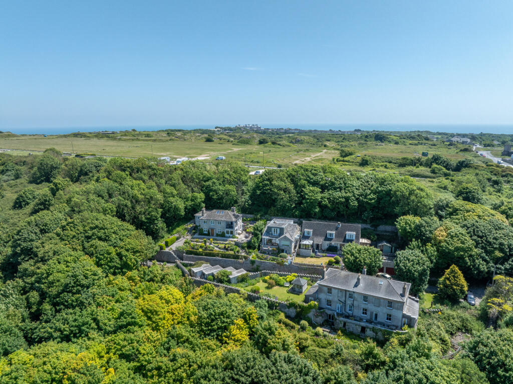 8 bedroom detached house for sale in Portland, Dorset, DT5