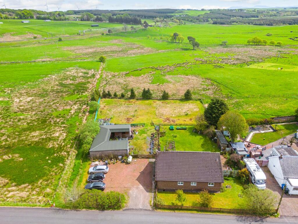 4 bedroom country house for sale in Carnwath, Lanark, ML11