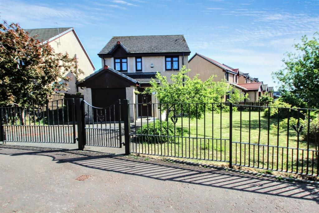 3 bedroom detached house