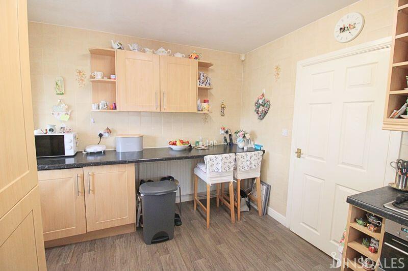 Additional property image - Highgate Road, Queensbury, Bradford, BD13 1DJ