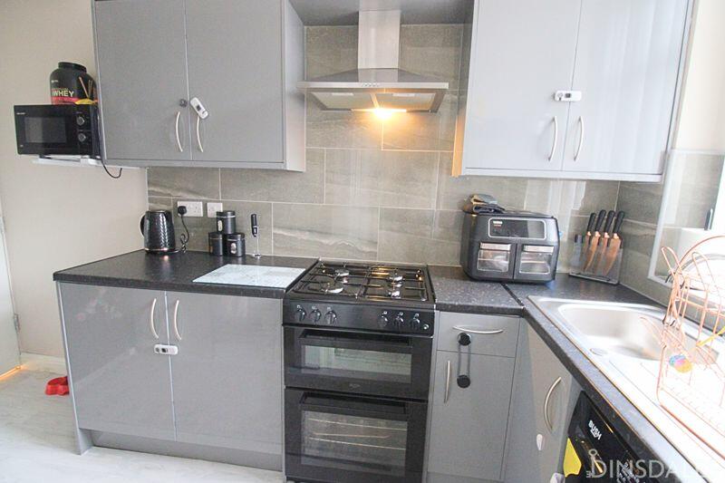 Additional property image - Kirkburn Place, Lidget Green, Bradford, BD7 2BZ