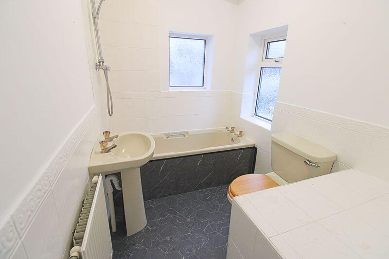 Additional property image - Shuttleworth Lane, Fairweather Green, Bradford, BD8 0JR