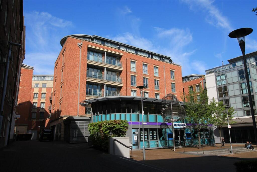 2 bedroom apartment for sale in One Fletcher Gate, Lace Market, NG1