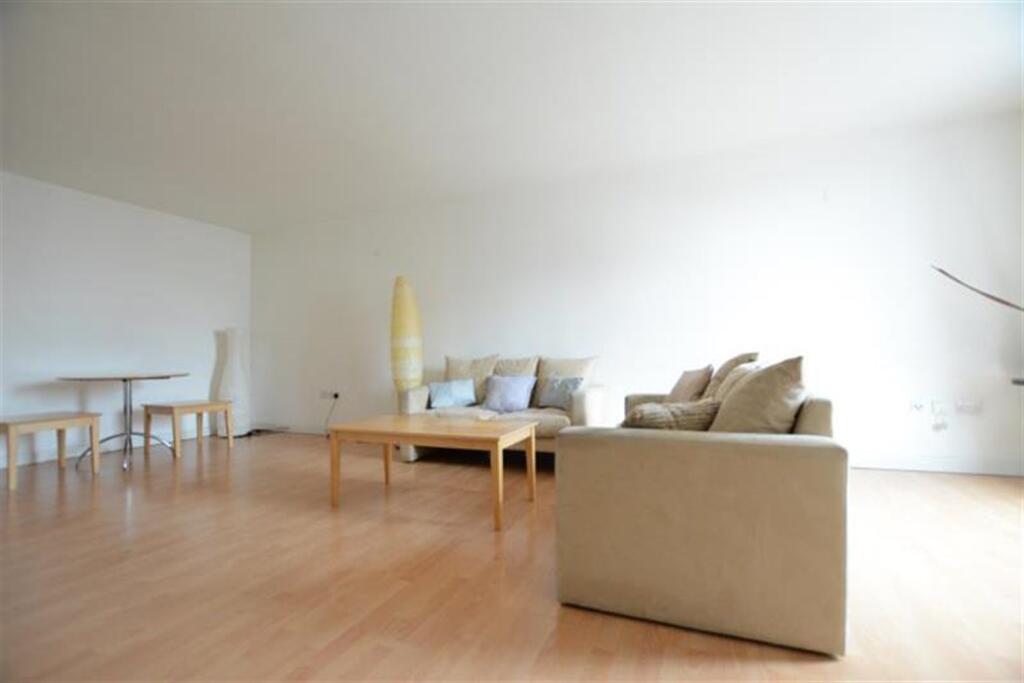 Main image of property: The Hicking Building, Queens Road