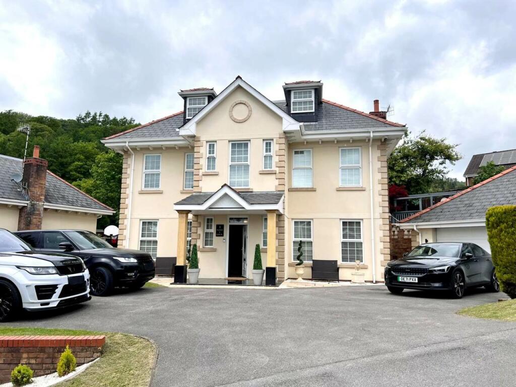 Main image of property: Nant Y Glyn, Cilfrew, Neath