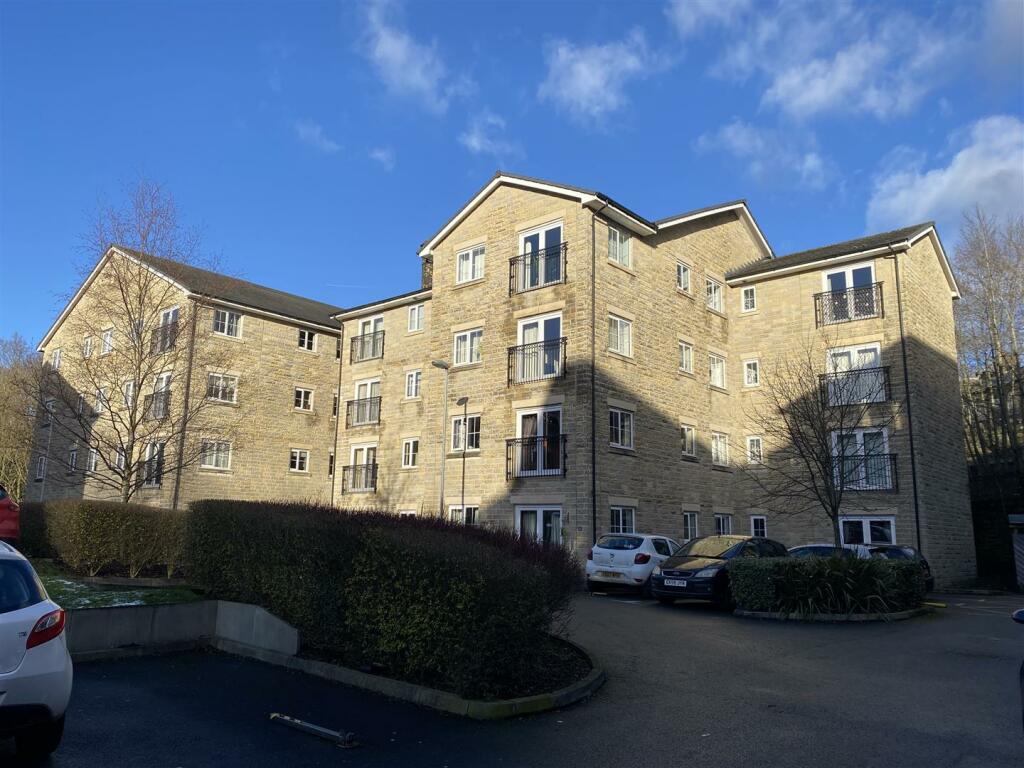 2 bedroom apartment for sale in Bramble Court, Millbrook, Stalybridge, SK15