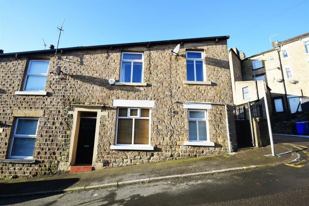 2 bedroom end of terrace house for sale in Egerton Street, Mossley, OL5