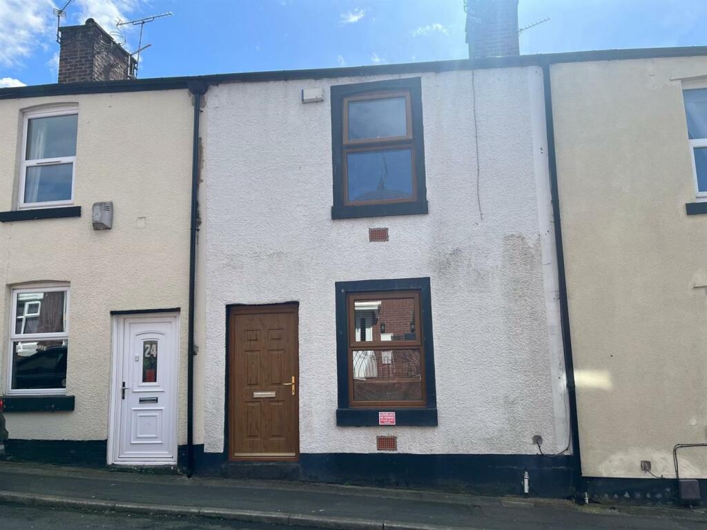 2 bedroom terraced house for sale in Fountain Street, Godley, Hyde, SK14