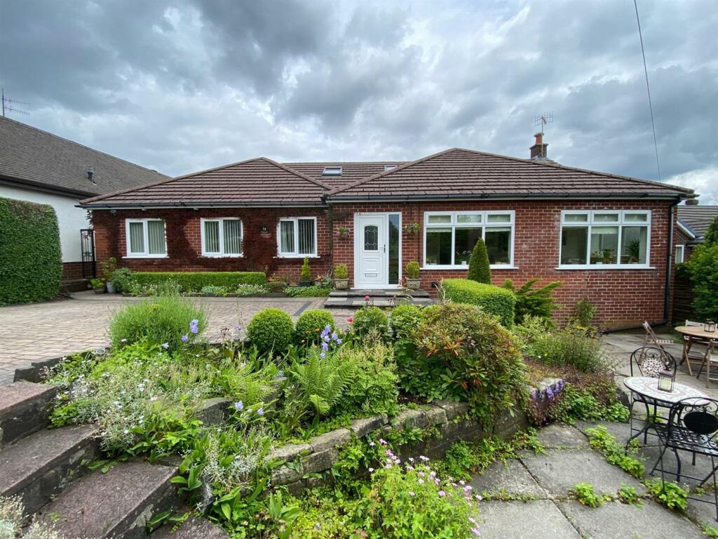 4 bedroom detached bungalow for sale in Old Road, Mottram, Hyde, SK14
