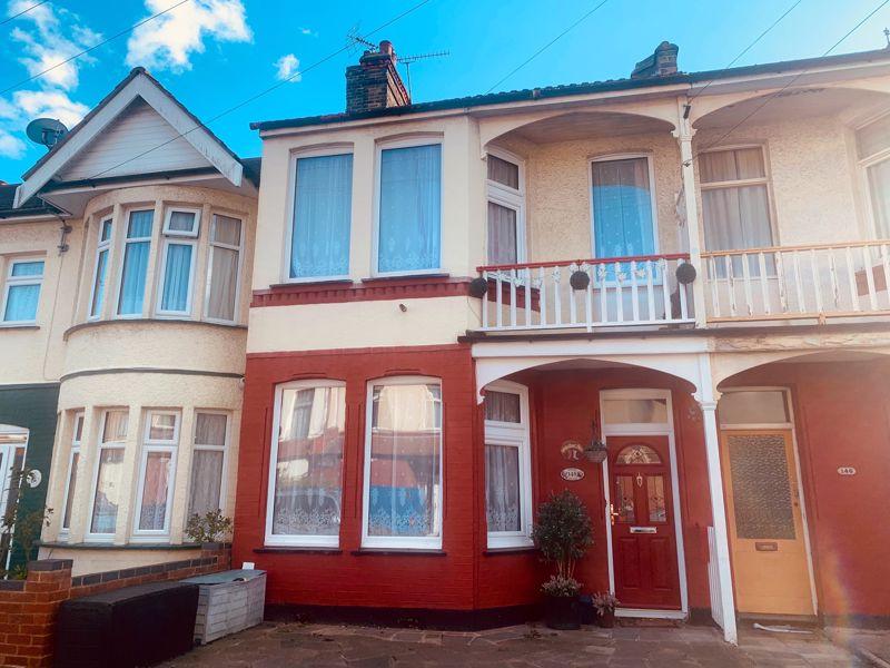 2 bedroom terraced house for sale in South Avenue, SouthendOnSea, SS2