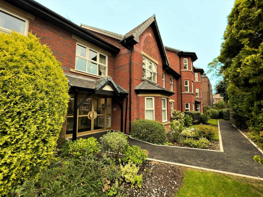 2 bedroom retirement property for sale in Hollins Lane Flat Overdale