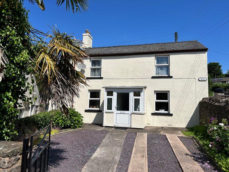 3 bedroom detached house for sale in Hawthorns, Drybrook, GL17