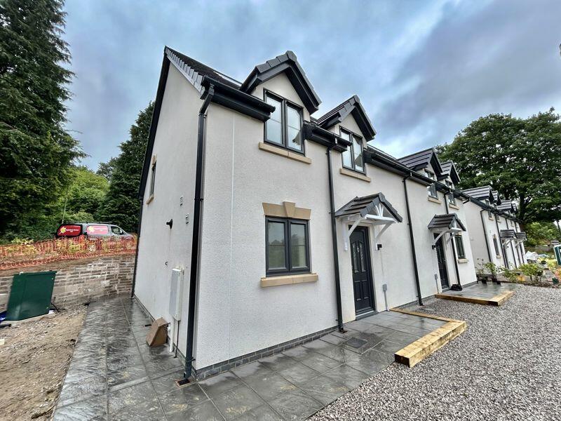 3 bedroom semidetached house for sale in Highview Road, Drybrook, GL17