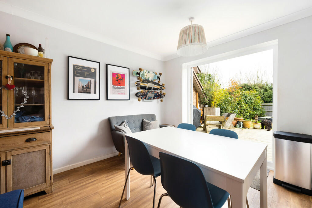 5 bedroom detached house for sale in Oast House Field, Icklesham, East Sussex TN36 4BP, TN36