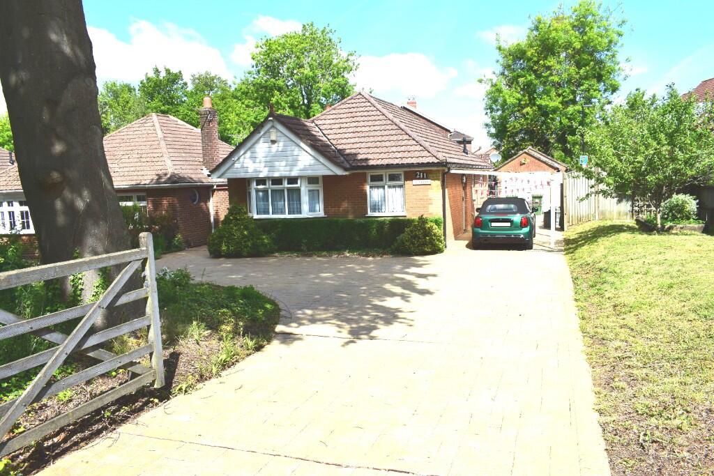Main image of property: West End Road, Southampton, Hampshire, SO18