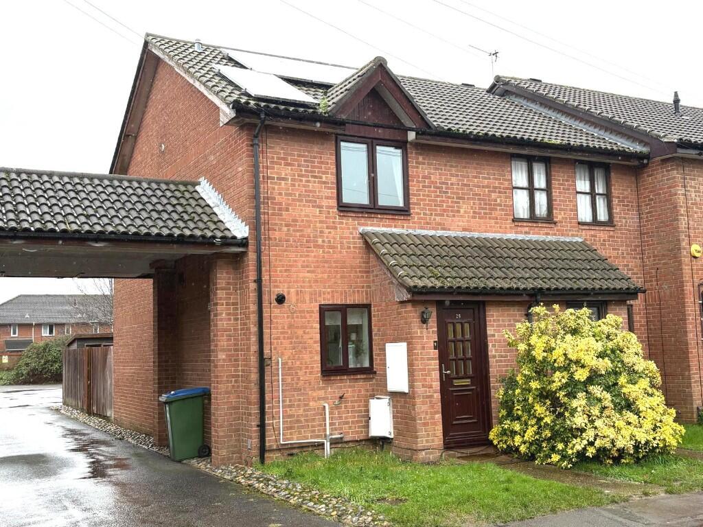 Main image of property: Dundee Road, Southampton, Hampshire, SO17