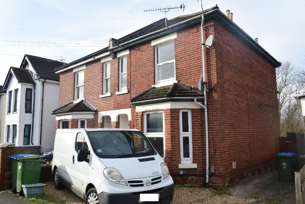 Main image of property: Manor Farm Road, Southampton, Hampshire, SO18