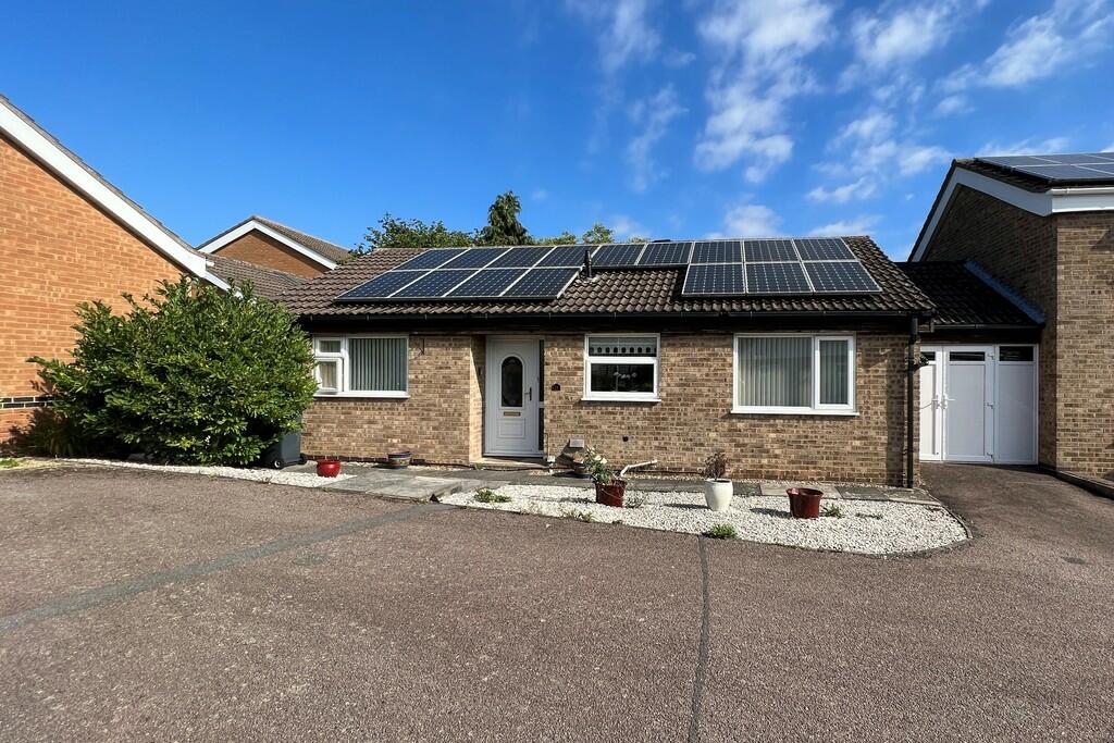 3 bedroom detached bungalow for sale in Cranmere Road, Melton Mowbray, LE13