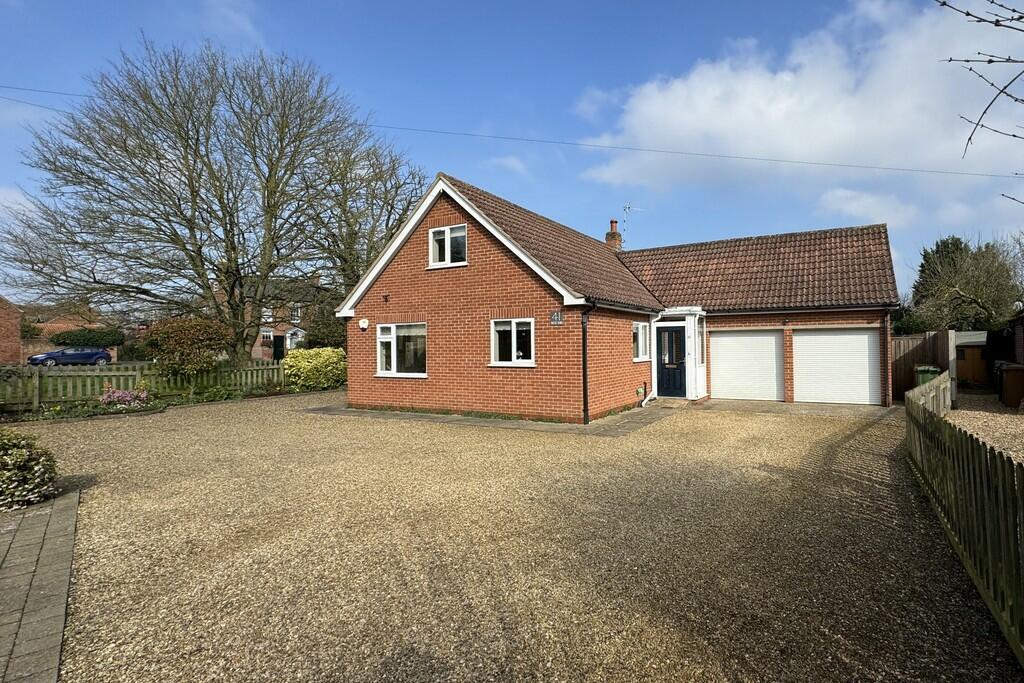 4 bedroom detached house for sale in West End, Long Clawson, LE14