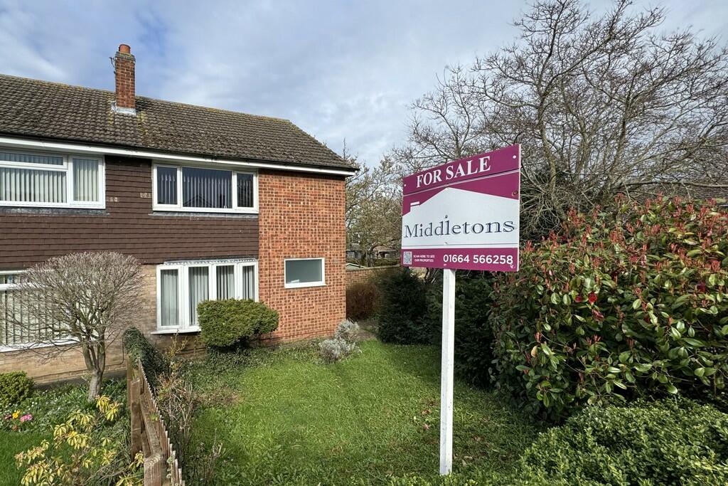 3 bedroom semidetached house for sale in Branston Crescent, Melton
