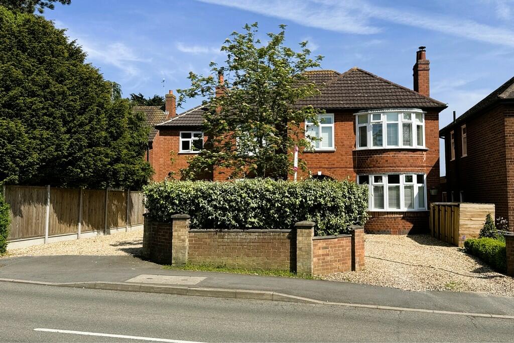 5 bedroom detached house for sale in Scalford Road, Melton Mowbray, LE13