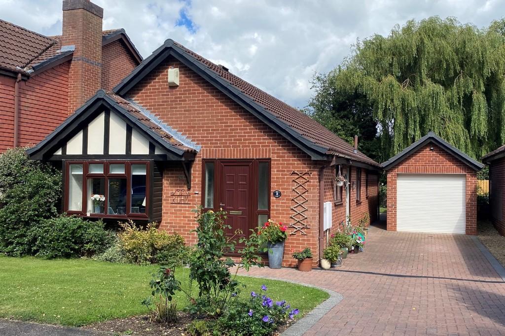 3-bedroom-detached-bungalow-for-sale-in-gartree-court-melton-mowbray-le13