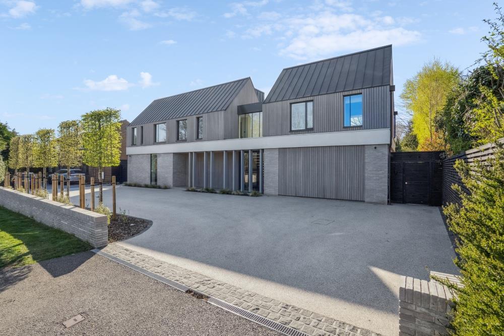 Main image of property: Brownlow Road, Berkhamsted, Hertfordshire, HP4