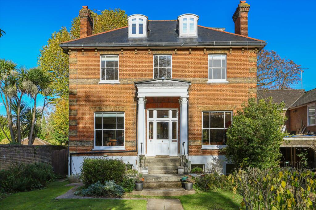 8 bedroom semidetached house for sale in Palace Road, East Molesey