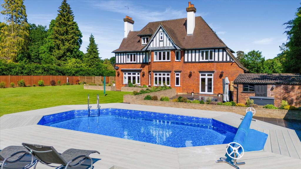 Main image of property: The Glade, Kingswood, Tadworth, Surrey, KT20