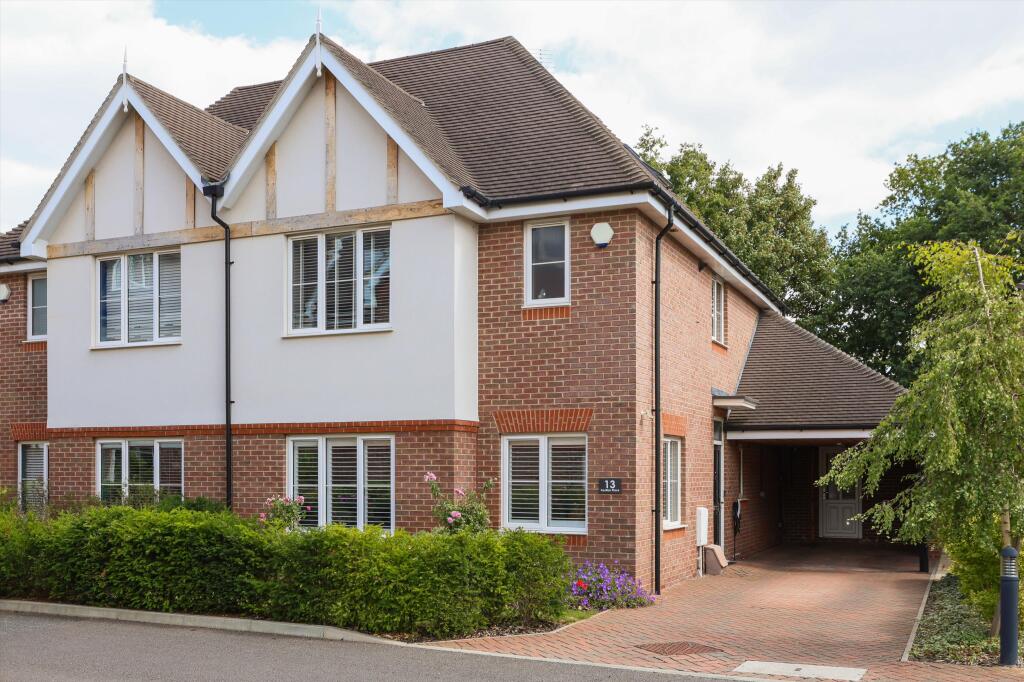 Main image of property: Pavilion Place, East Molesey, Surrey, KT8