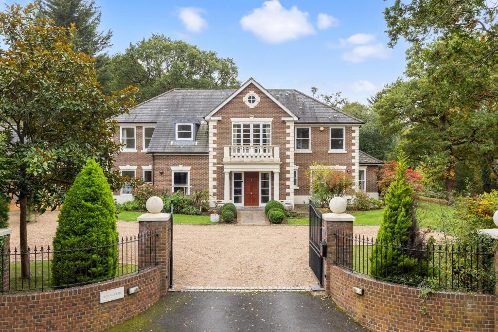 Main image of property: Pachesham Park, Leatherhead, Surrey, KT22