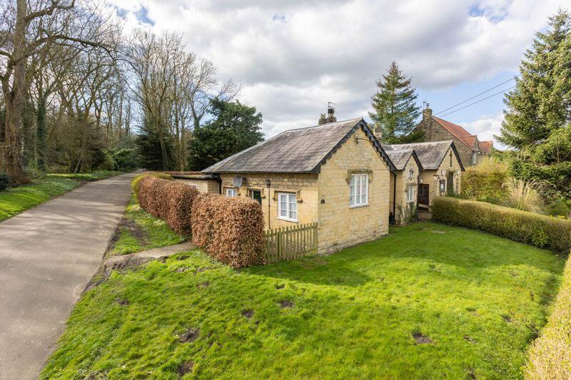 4 bedroom semi-detached house for sale in Main Street, Gilling East ...