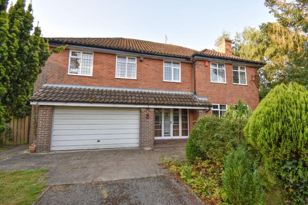 3 bedroom detached house for sale in Middlecave Drive, Malton, North