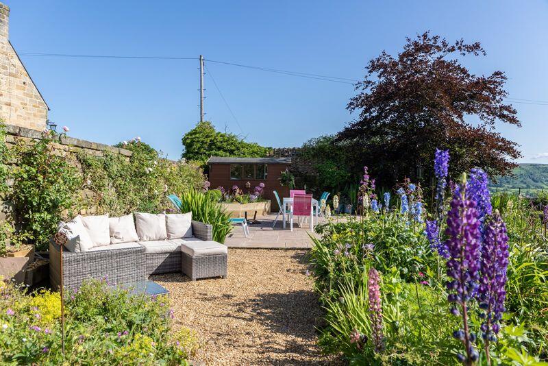 6 bedroom detached house for sale in Aislaby, Whitby, YO21