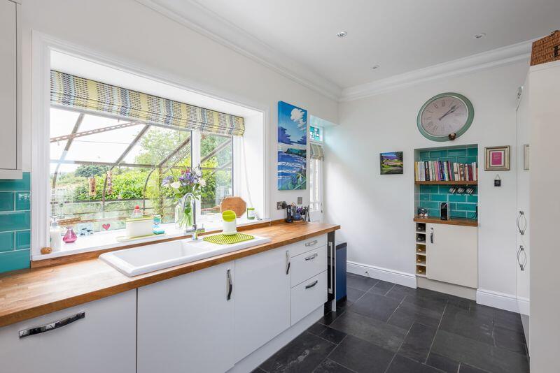 6 bedroom detached house for sale in Aislaby, Whitby, YO21