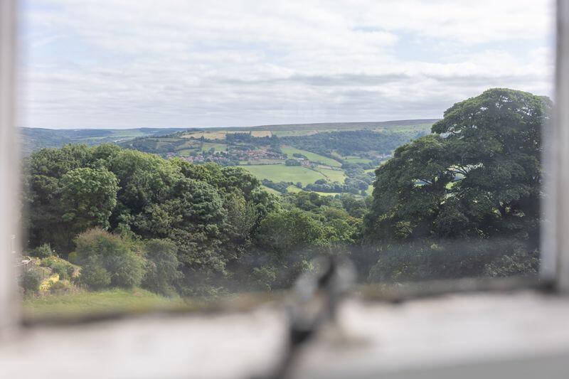 6 bedroom detached house for sale in Aislaby, Whitby, YO21