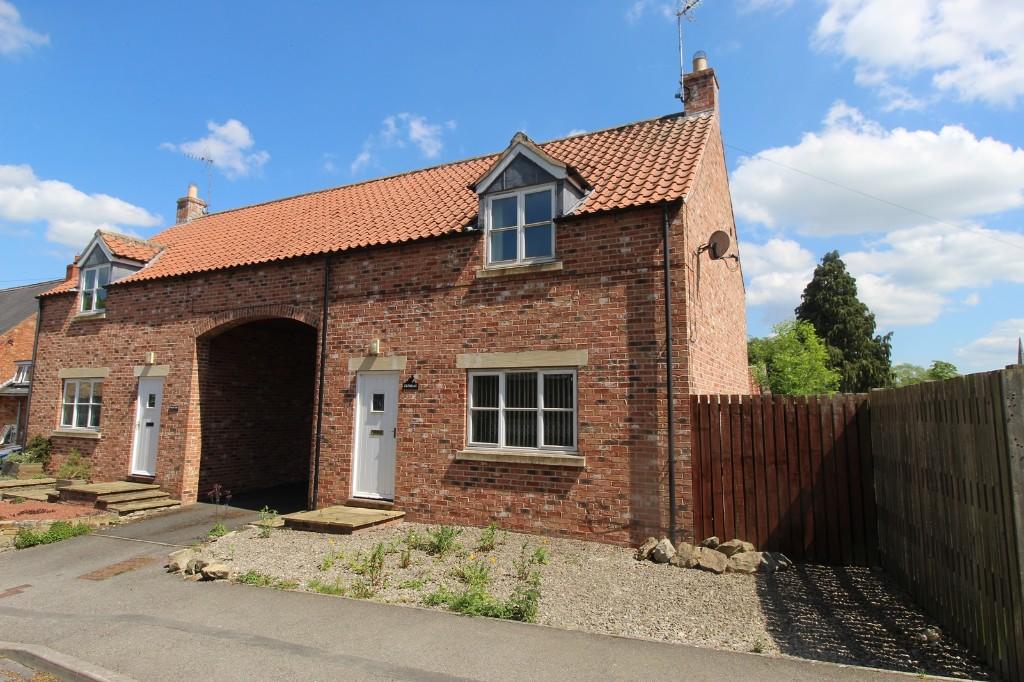 3 bedroom detached house for sale in Roxby Road, Thornton Dale