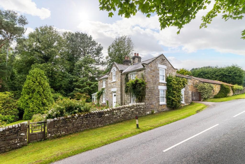 3 bedroom detached house for sale in Staintondale Road, Cloughton