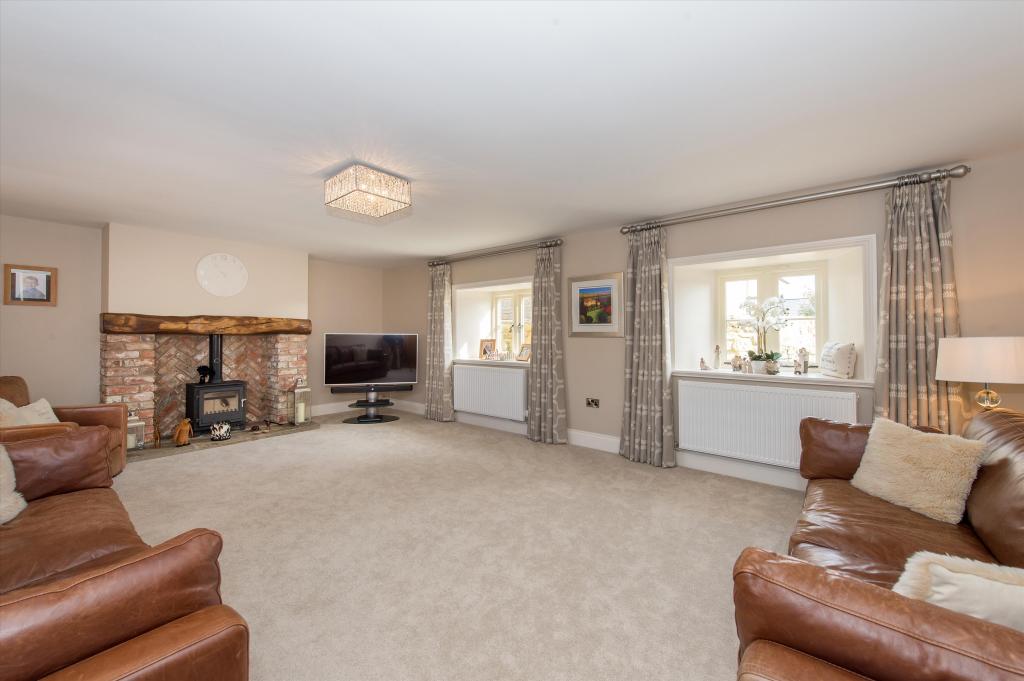 4 bedroom barn conversion for sale in Back Lane, Weeton, Leeds, North