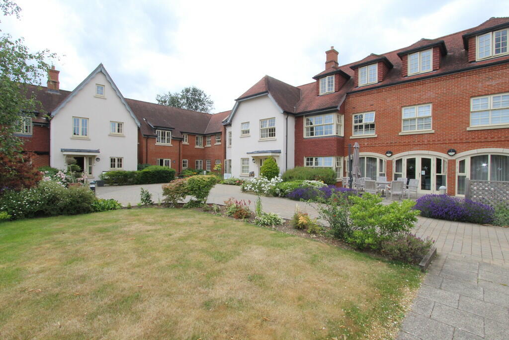 1 bedroom apartment for sale in Wykeham Court, Wickham, PO17