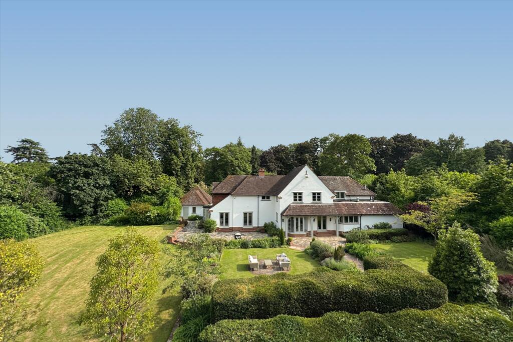Main image of property: Woodlands Road, Harpsden, Henley-on-Thames, Oxfordshire, RG9