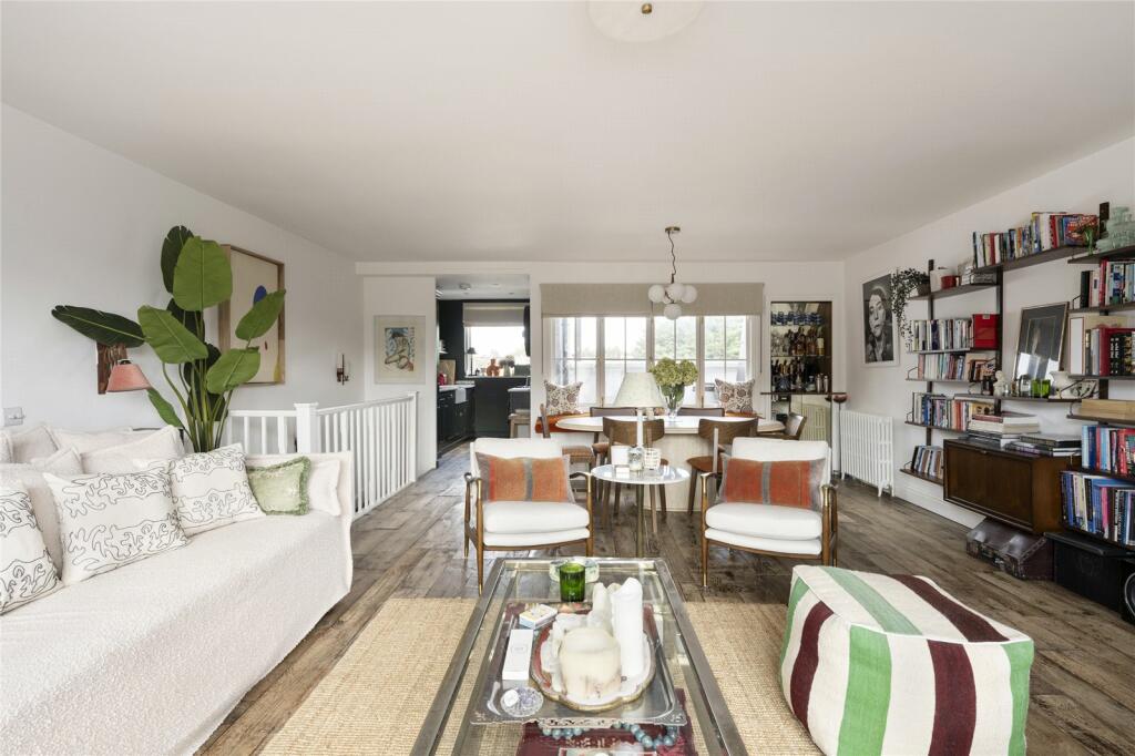 Main image of property: Flat 7, London, W11