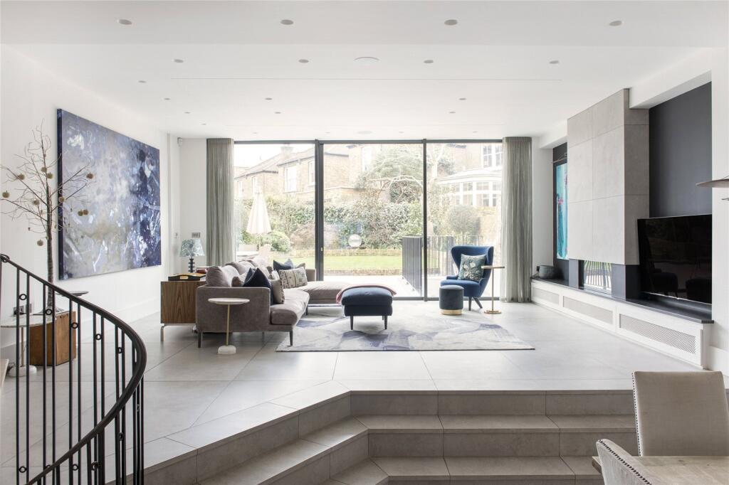 Main image of property: St Quintin Avenue, London, W10