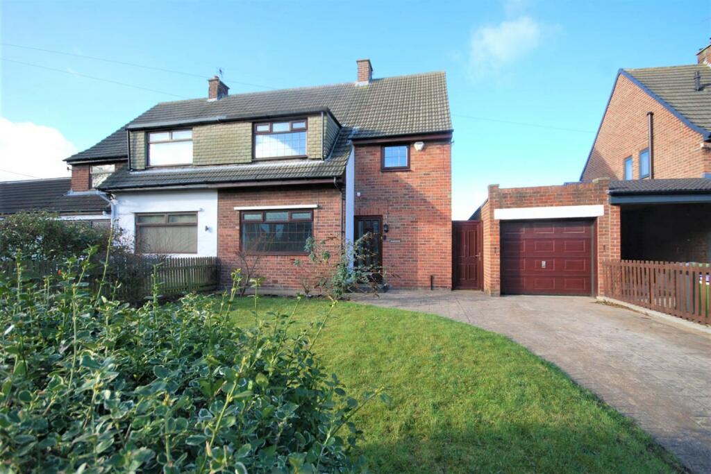 3 bedroom semidetached house for rent in Damavand, East Boldon, NE36