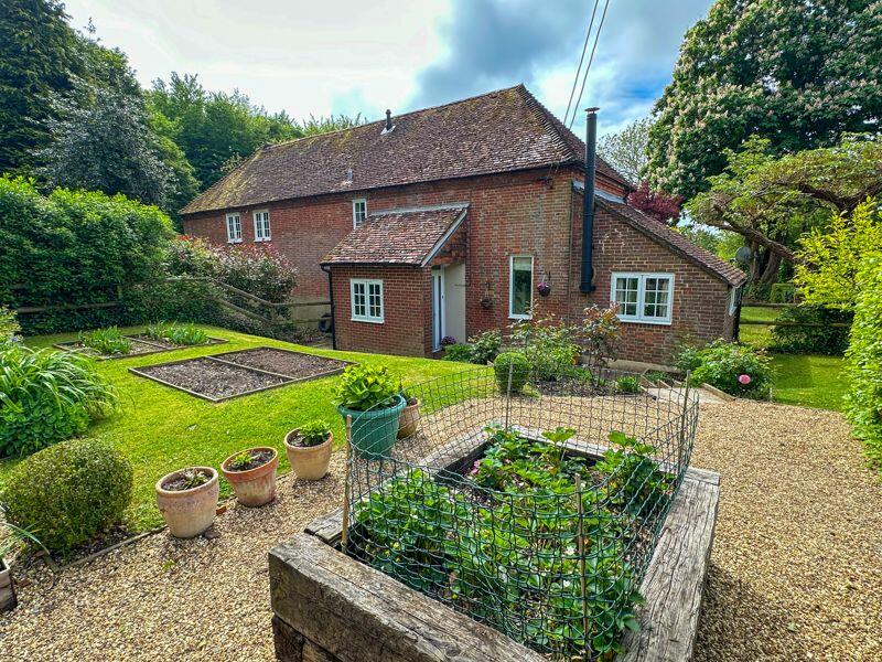 2 bedroom semidetached house for sale in Swanmore, SO32