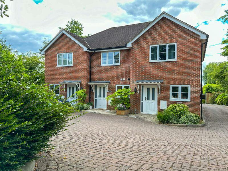 2 bedroom terraced house for sale in Waltham , SO32