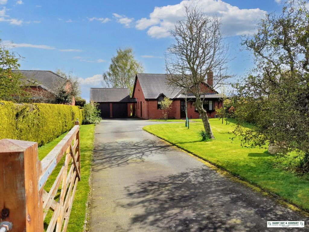 3 bedroom detached bungalow for sale in Meadowside, Four Crosses