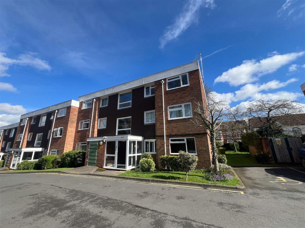 2 bedroom apartment for sale in Old Warwick Court, Old Warwick Road, Solihull, B92