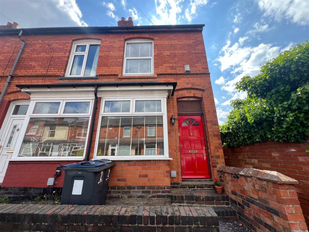 2 bedroom end of terrace house for sale in Wroxton Road, Yardley