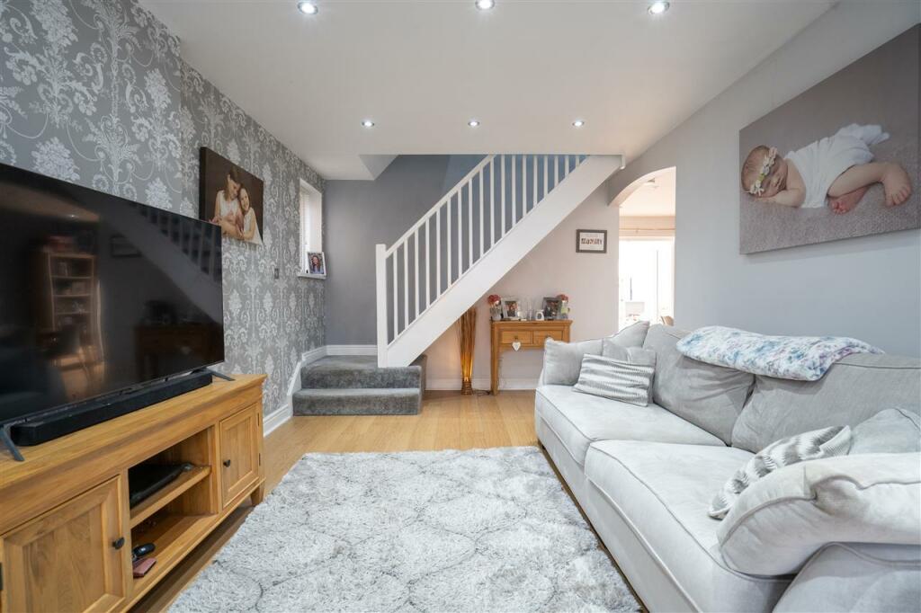 Additional property image - Willow Close, Tamworth